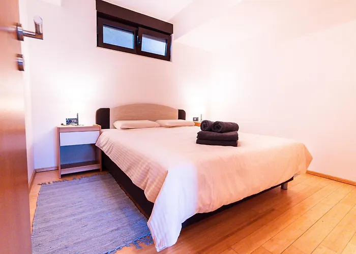 Apartament House Mercedes Near The Selce